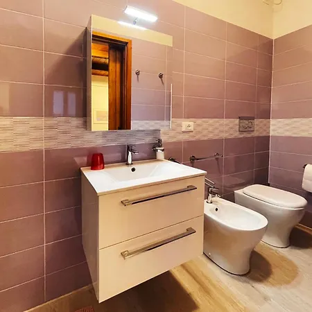 مزرعة للإقامة Pizzicalaluna Olistico Sulle Colline Di