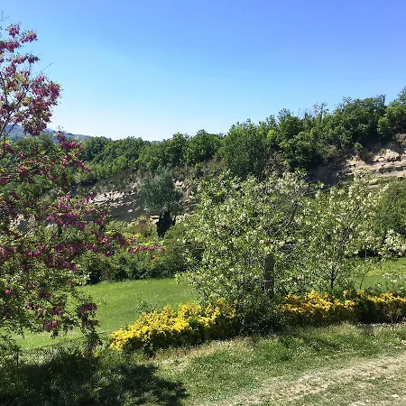 مزرعة للإقامة Pizzicalaluna Olistico Sulle Colline Di بيانورو